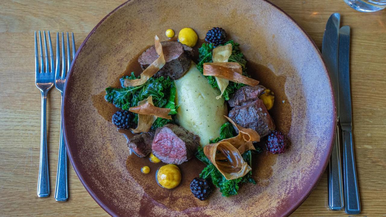 The Peat Spade 4*
