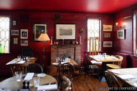 The Peat Spade Inn 4*